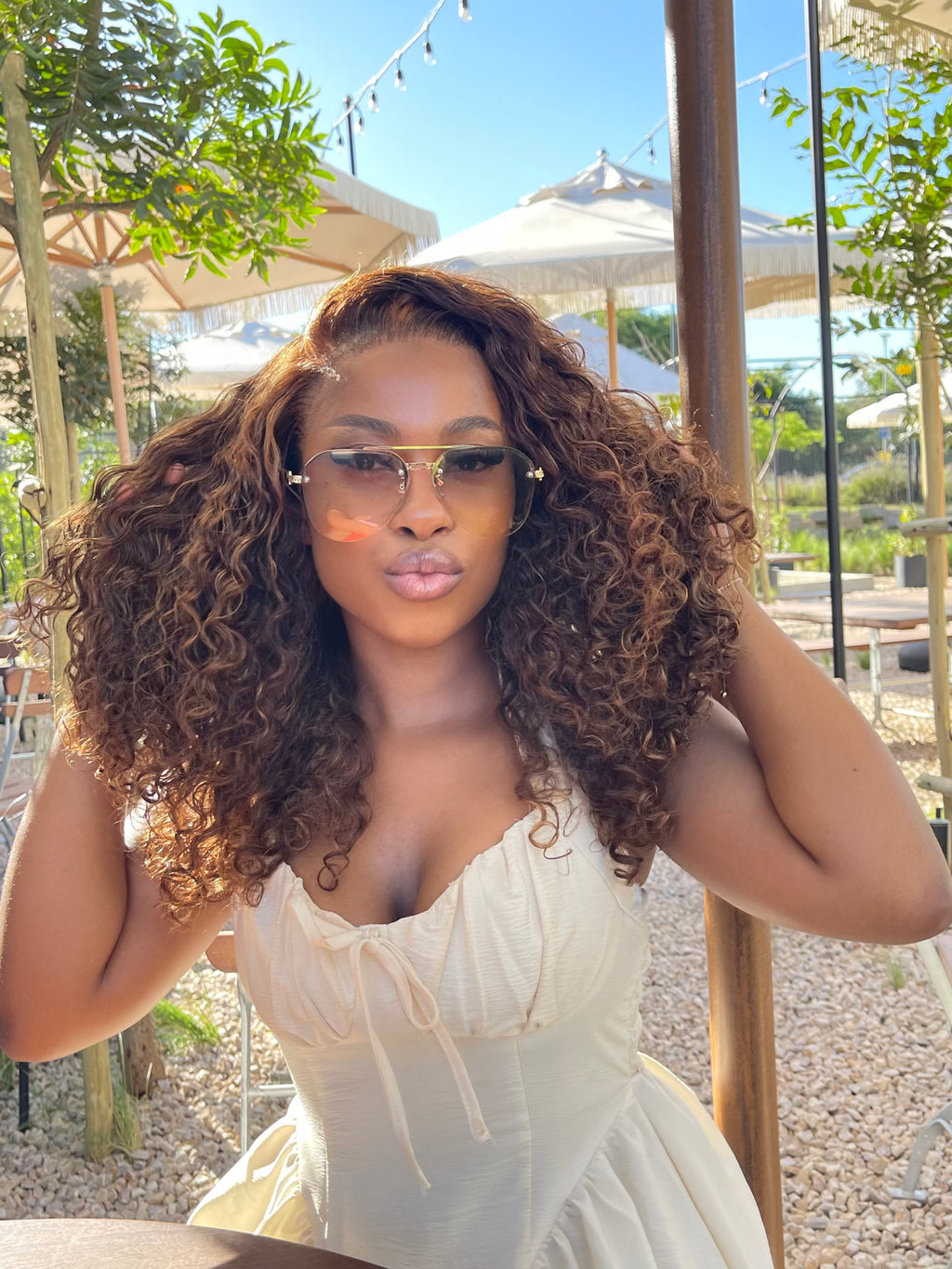 18” Curly Highlighted Unit