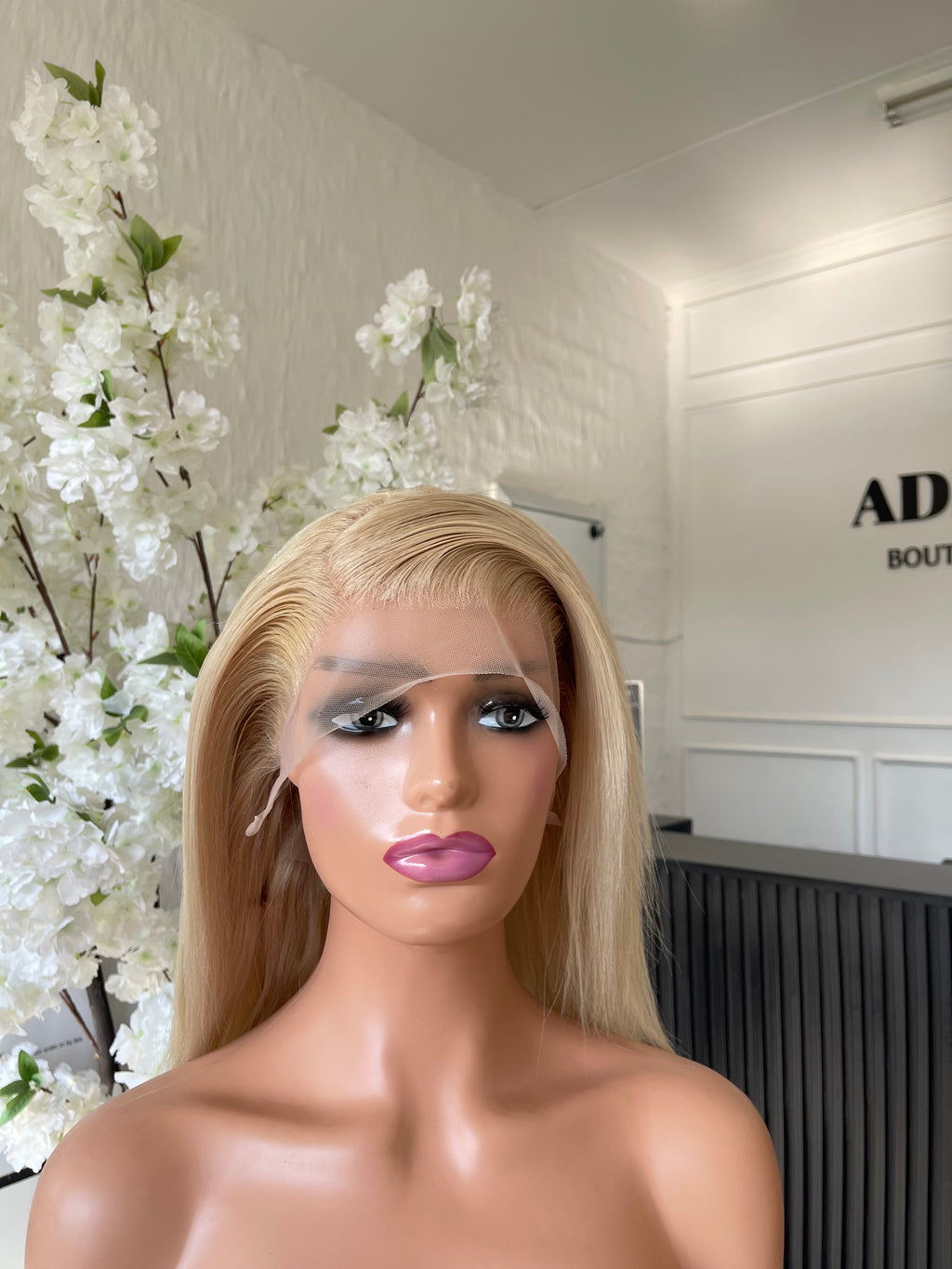 14” Platinum blonde - SAMPLE WIG