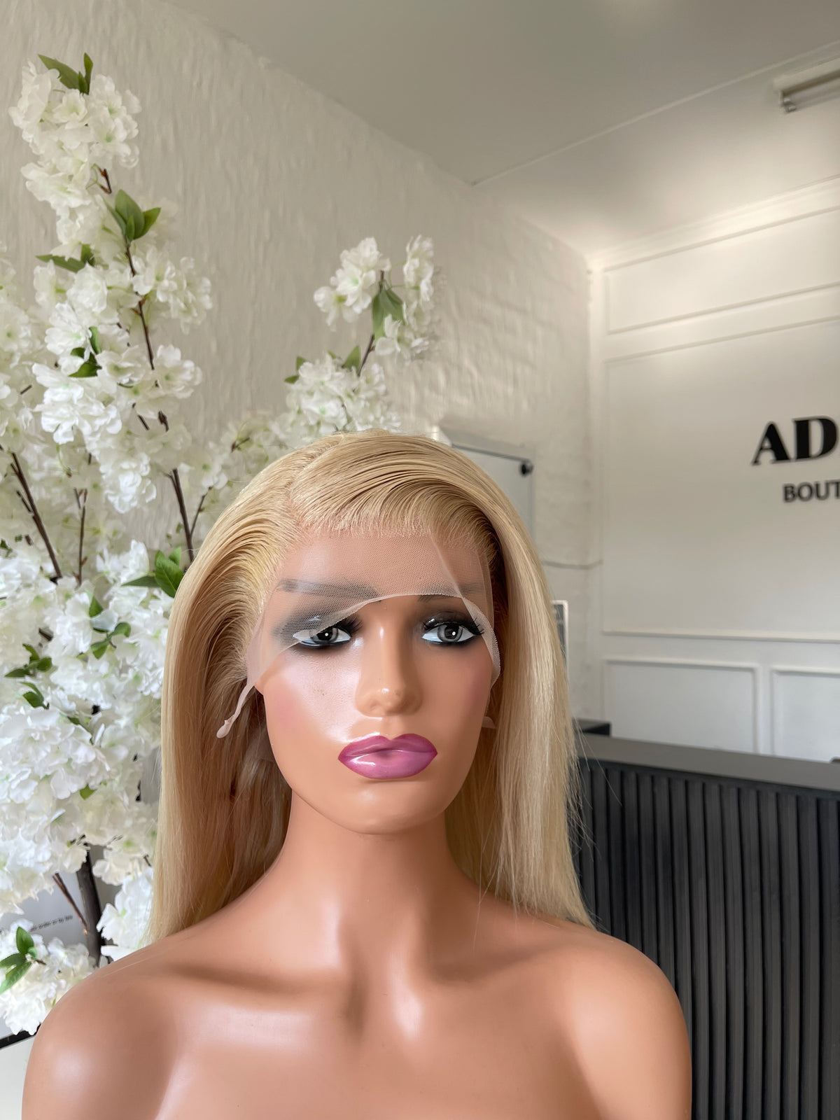 14” Platinum blonde - SAMPLE WIG