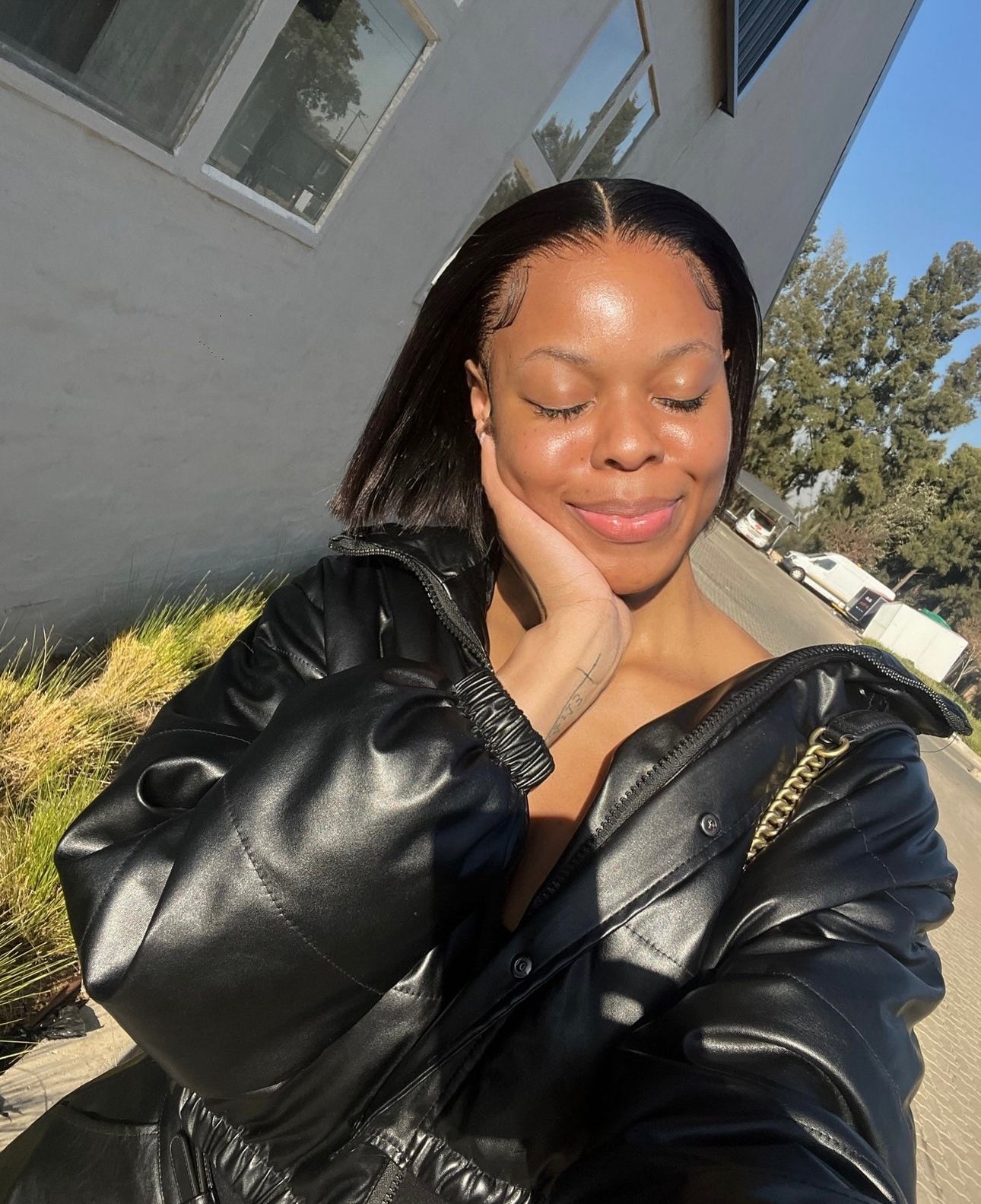 10” Double Drawn Frontal Bob