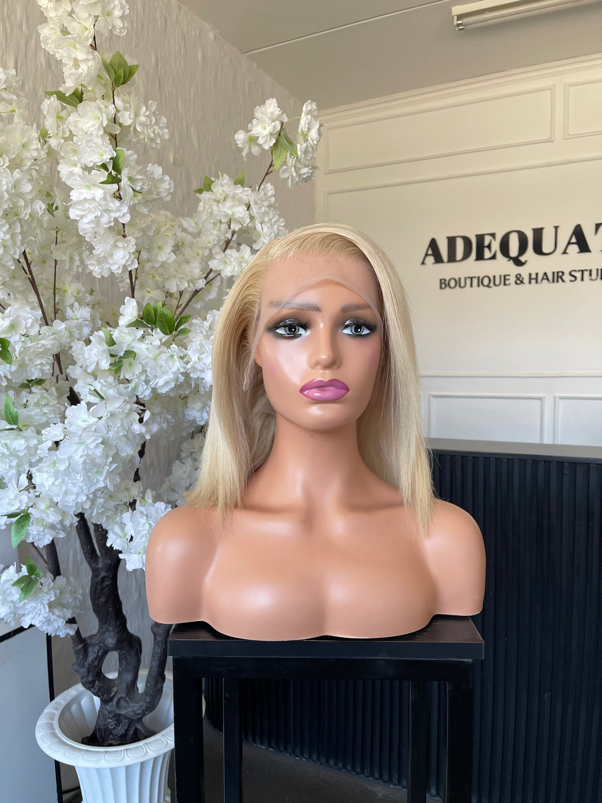 14” Platinum blonde - SAMPLE WIG