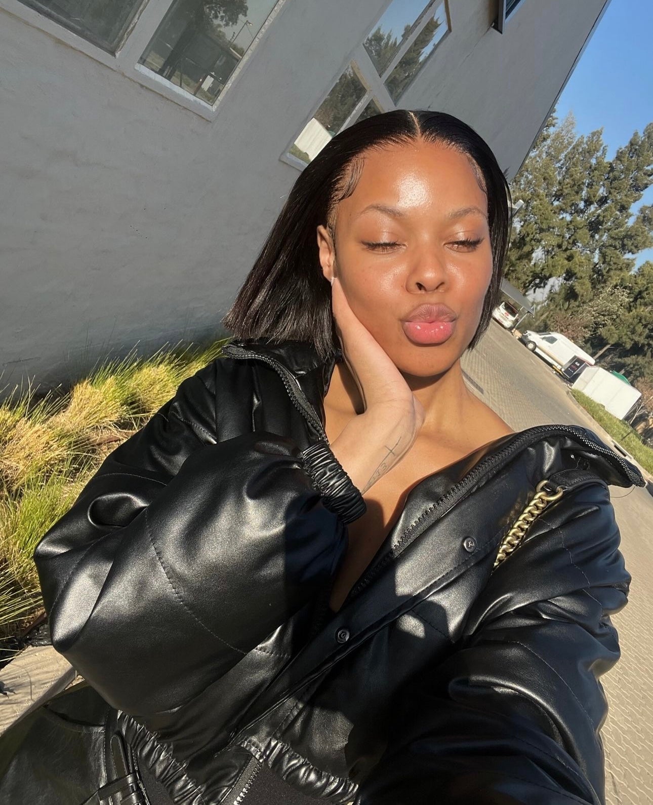 10” Double Drawn Frontal Bob