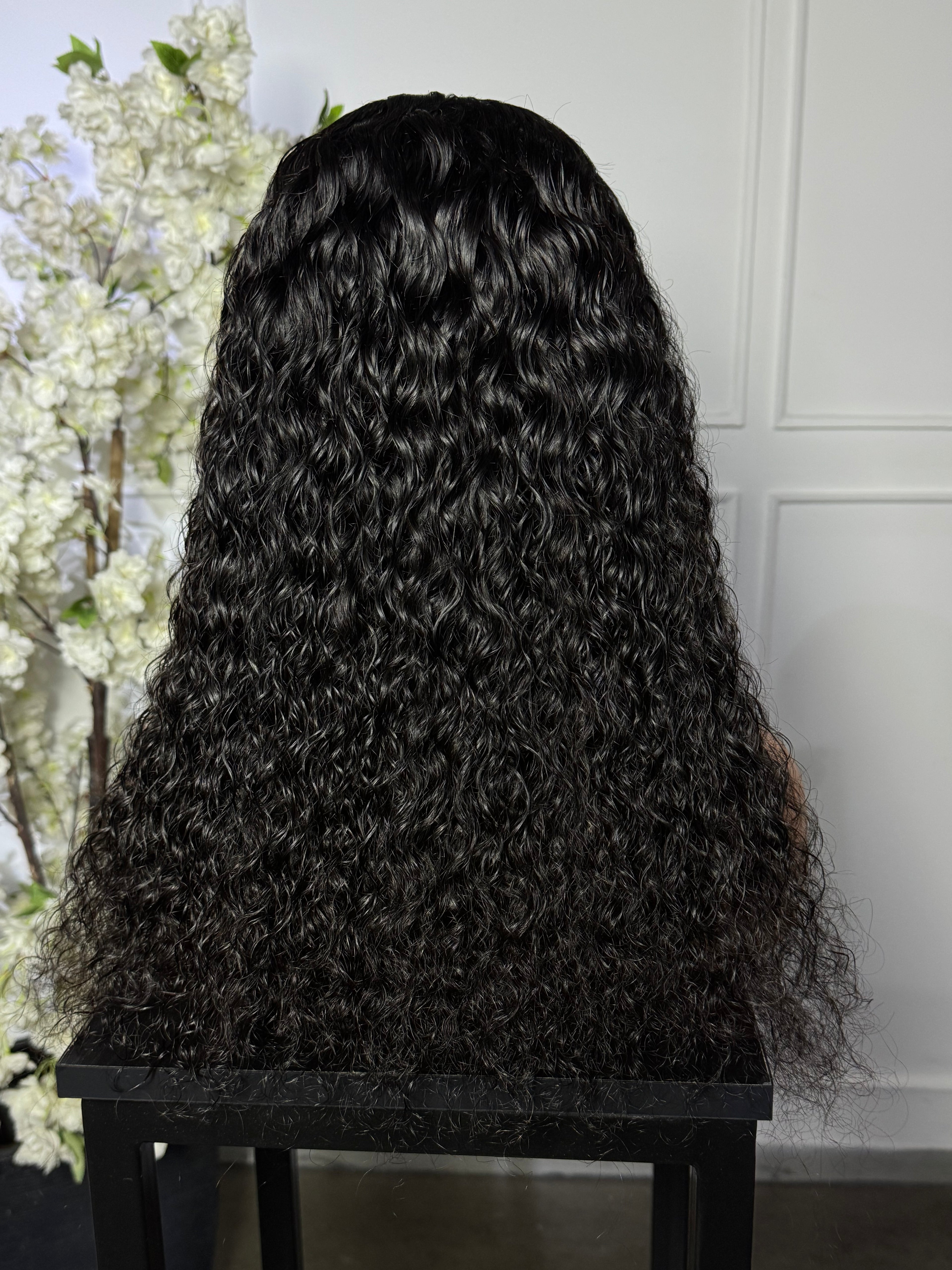 18” DD Curly Glueless Unit