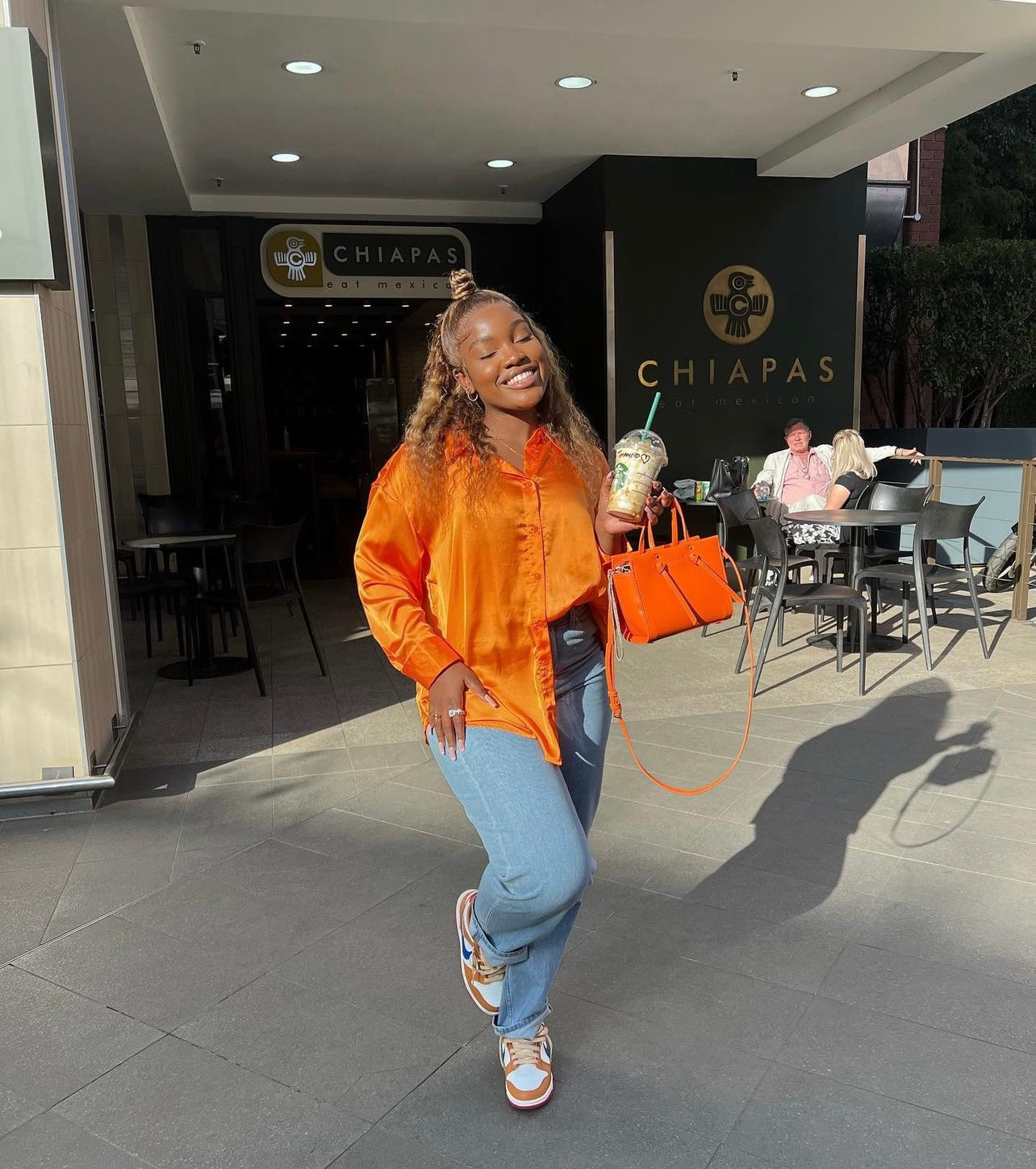 20” Thando Unit - Curly Highlighted